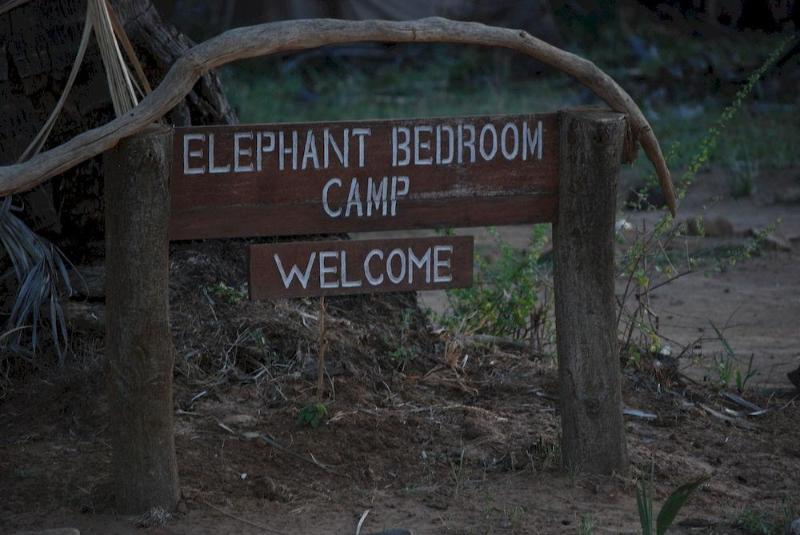 Elephant Bedroom Camp Archers Post Экстерьер фото